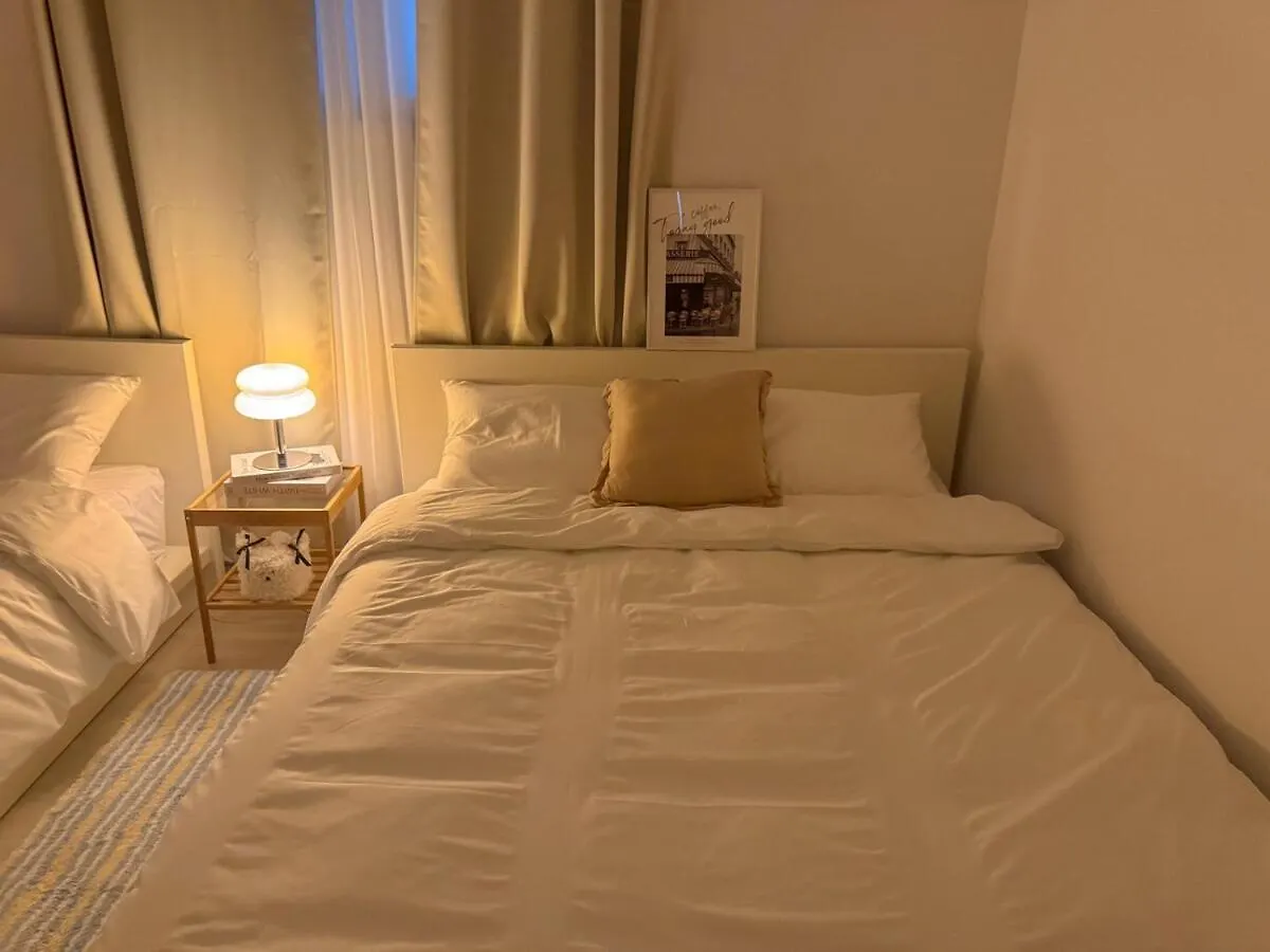 Vila Itaewon Station 10 Minutes,Gyeongnidan-Gil,Itaewon World Food Street,Beam Projector,Netflix Wifi Soul Jižní Korea